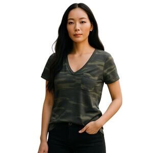 Socialite New Women's V Neck Short Sleeve Camo T Shirt Green Size XS Grunge Y2k